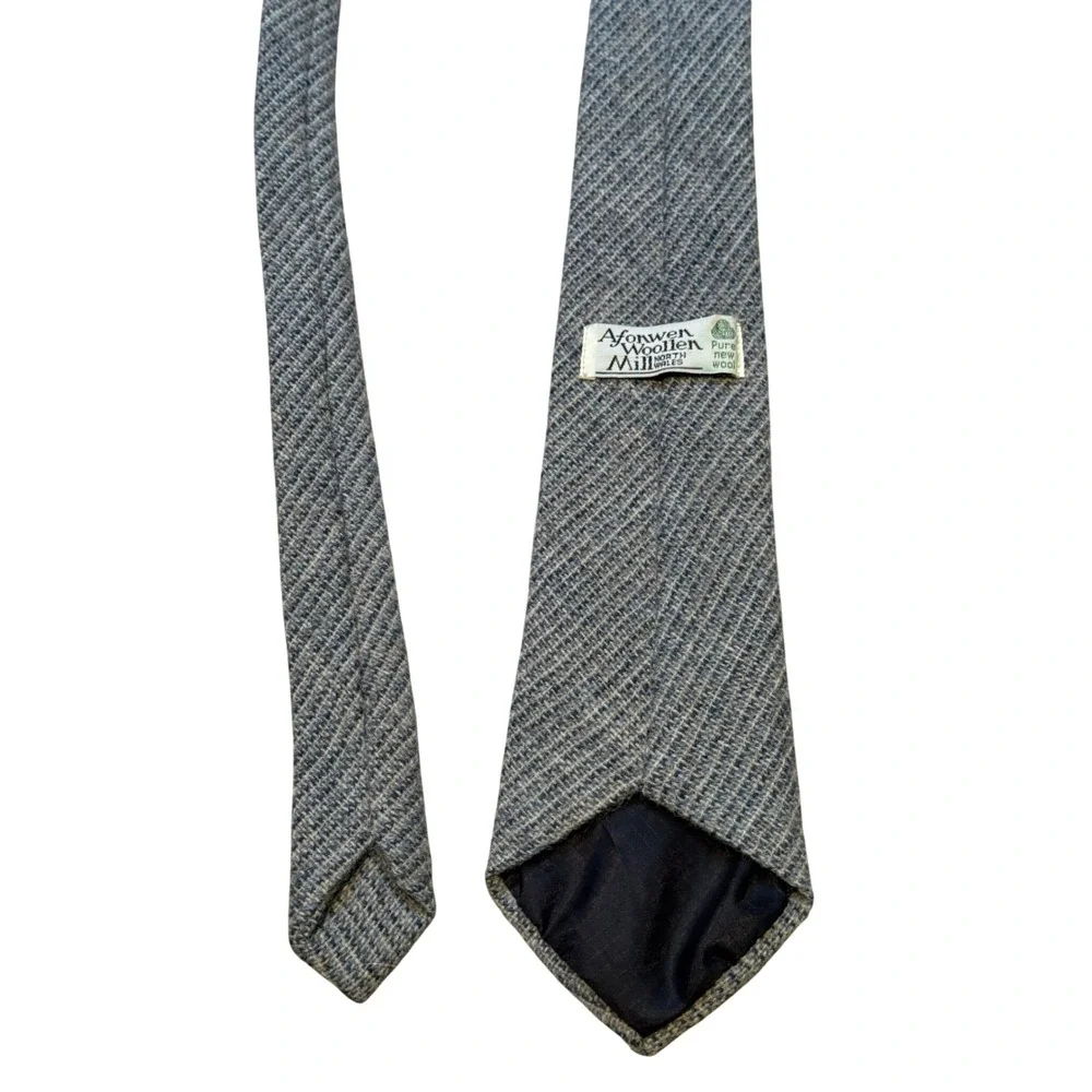 Afonwen Woollen Mill Pure New Wool Tie Gray Textured Made in Wales Classic‎